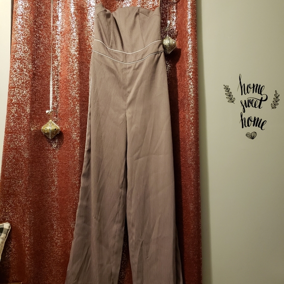Women's jumpsuit - Picture 1 of 3